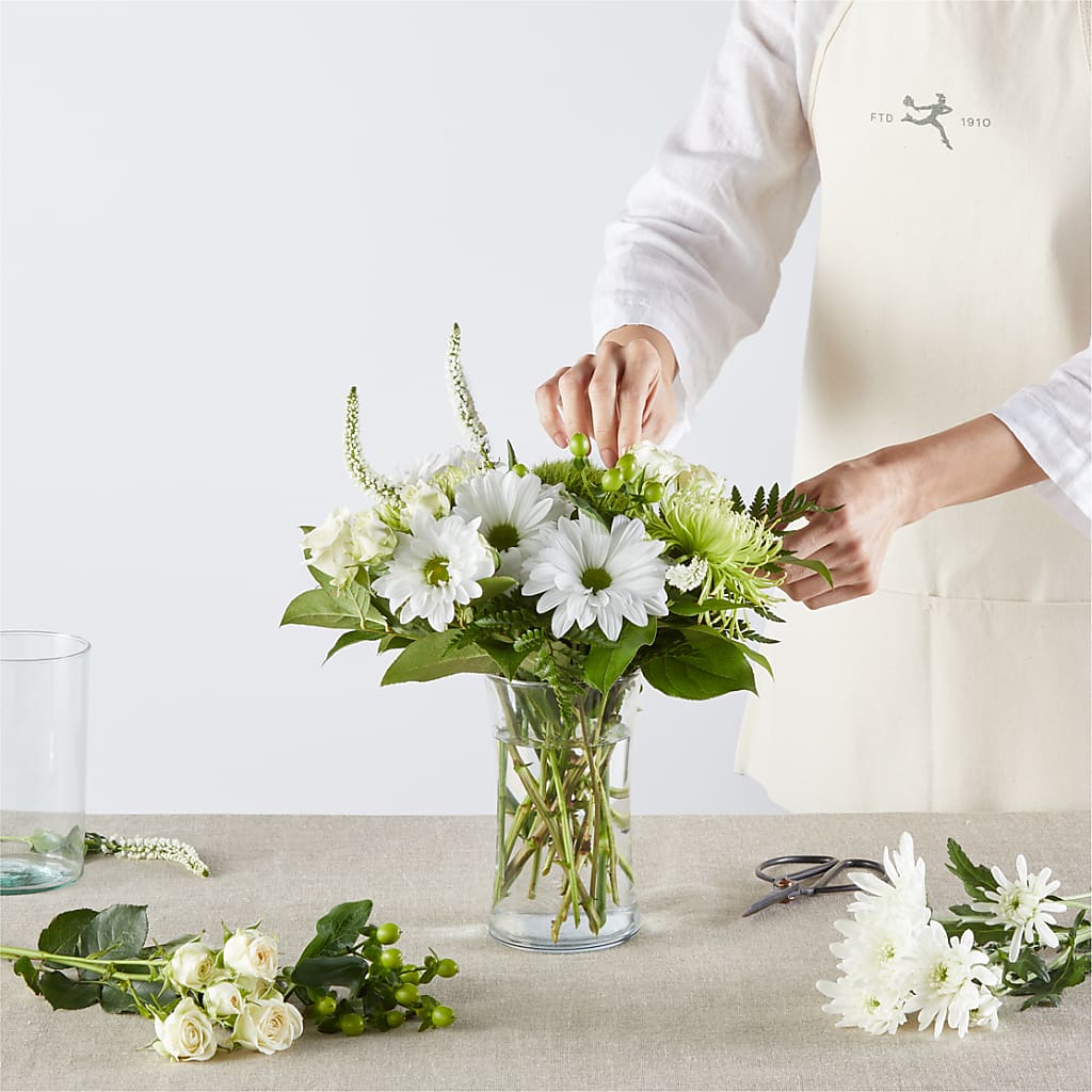 Irish Garden - A Florist Original – Joannies Floral Of Birch Run, Birch Run MI