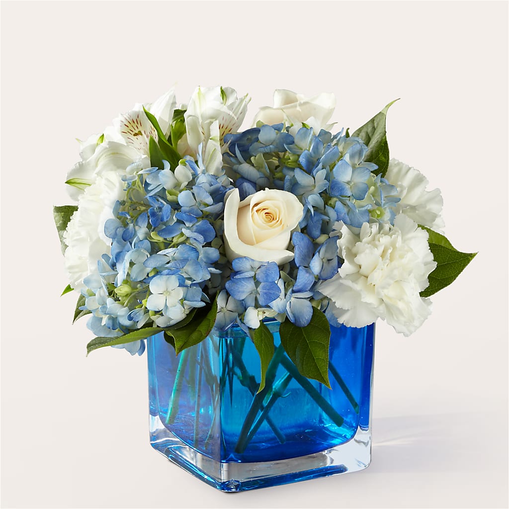 Soothing Waters Bouquet – Joannies Floral Of Birch Run, Birch Run MI