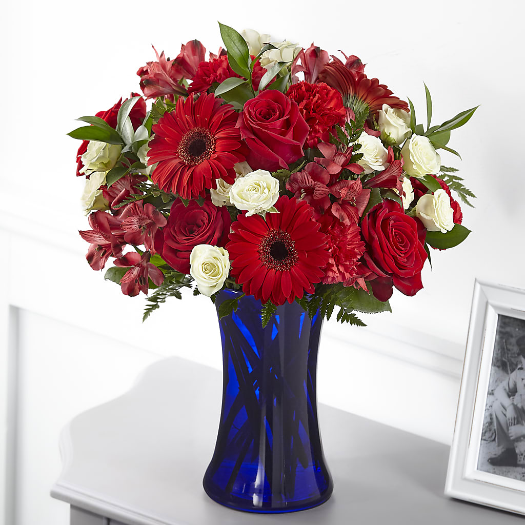 Hearts Embrace Bouquet – Joannies Floral Of Birch Run, Birch Run MI