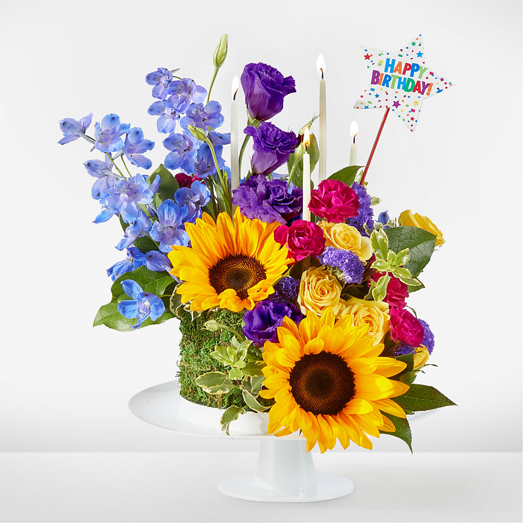 Star of the Day Floral Cake – Joannies Floral Of Birch Run, Birch Run MI