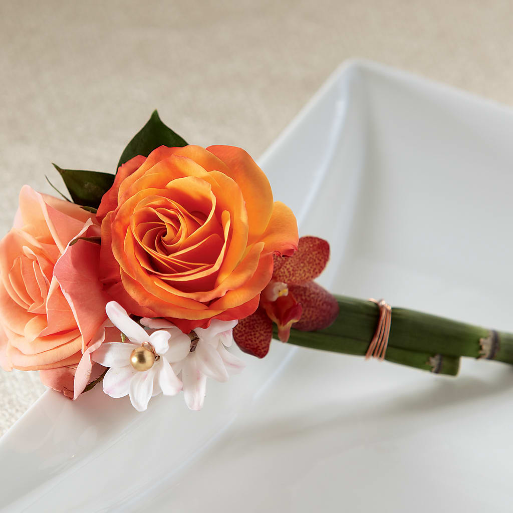 Sunset Dream Boutonniere – Joannies Floral Of Birch Run, Birch Run MI