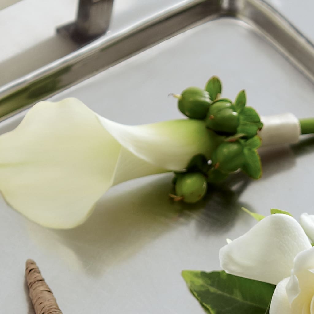 White Calla Boutonniere – Joannies Floral Of Birch Run, Birch Run MI