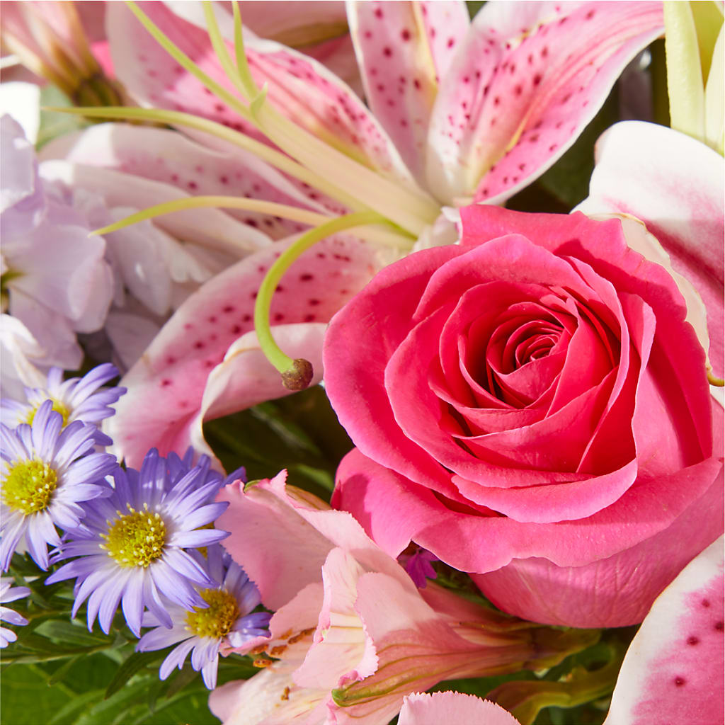 Pressing Petals Bouquet –  Joannies Floral Of Birch Run, Birch Run MI