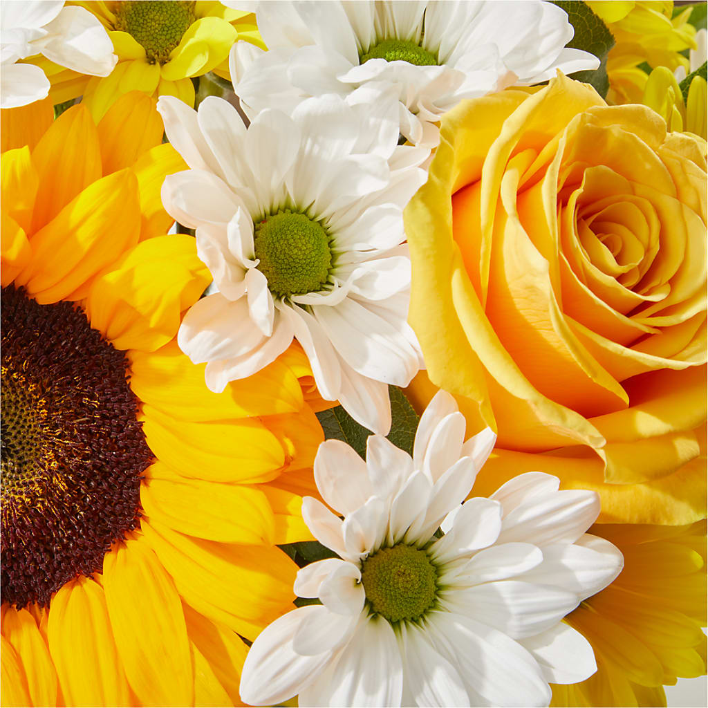 Be Happy Bouquet –  Joannies Floral Of Birch Run, Birch Run MI