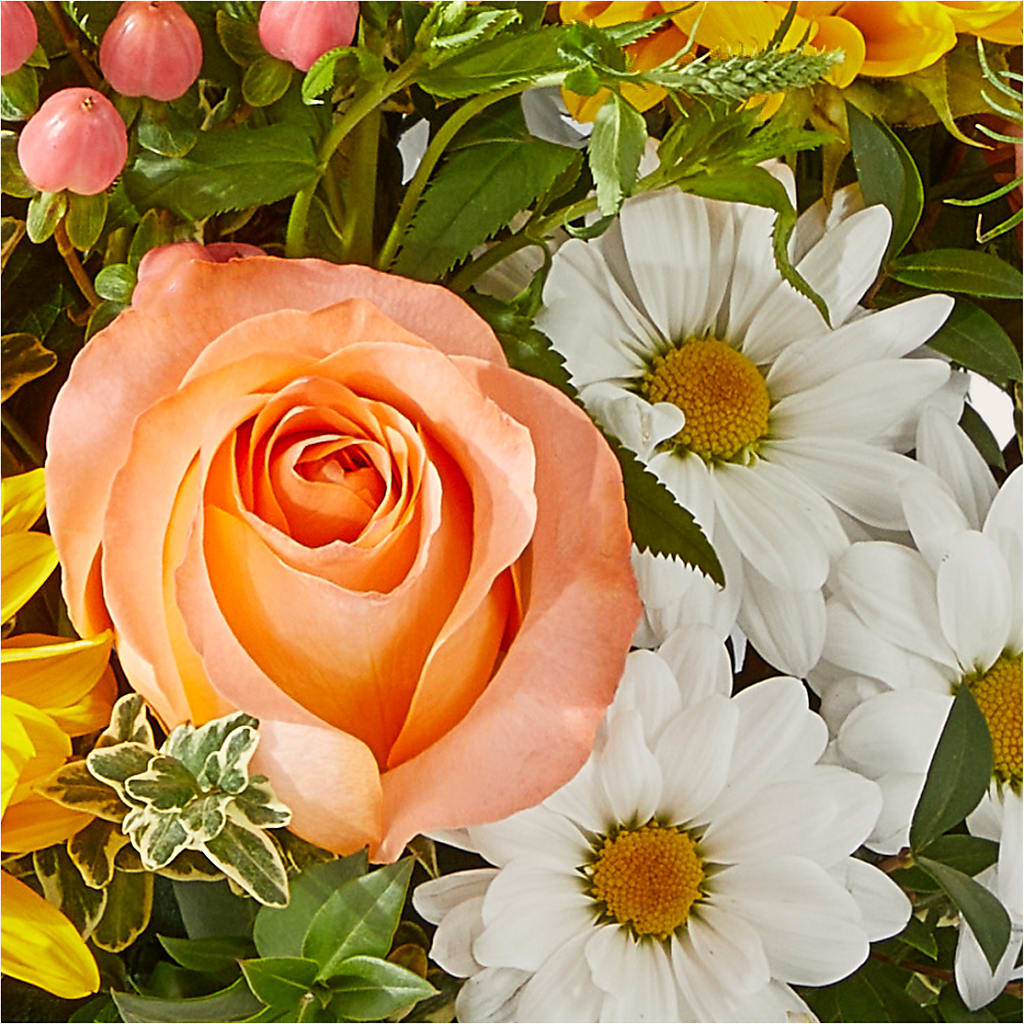 The Good Life Bouquet –  Joannies Floral Of Birch Run, Birch Run MI