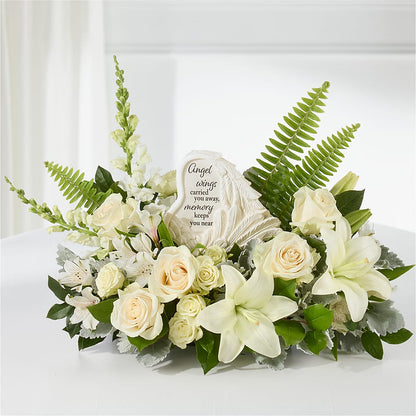 Holding You Close Arrangement –  Joannies Floral Of Birch Run, Birch Run MI