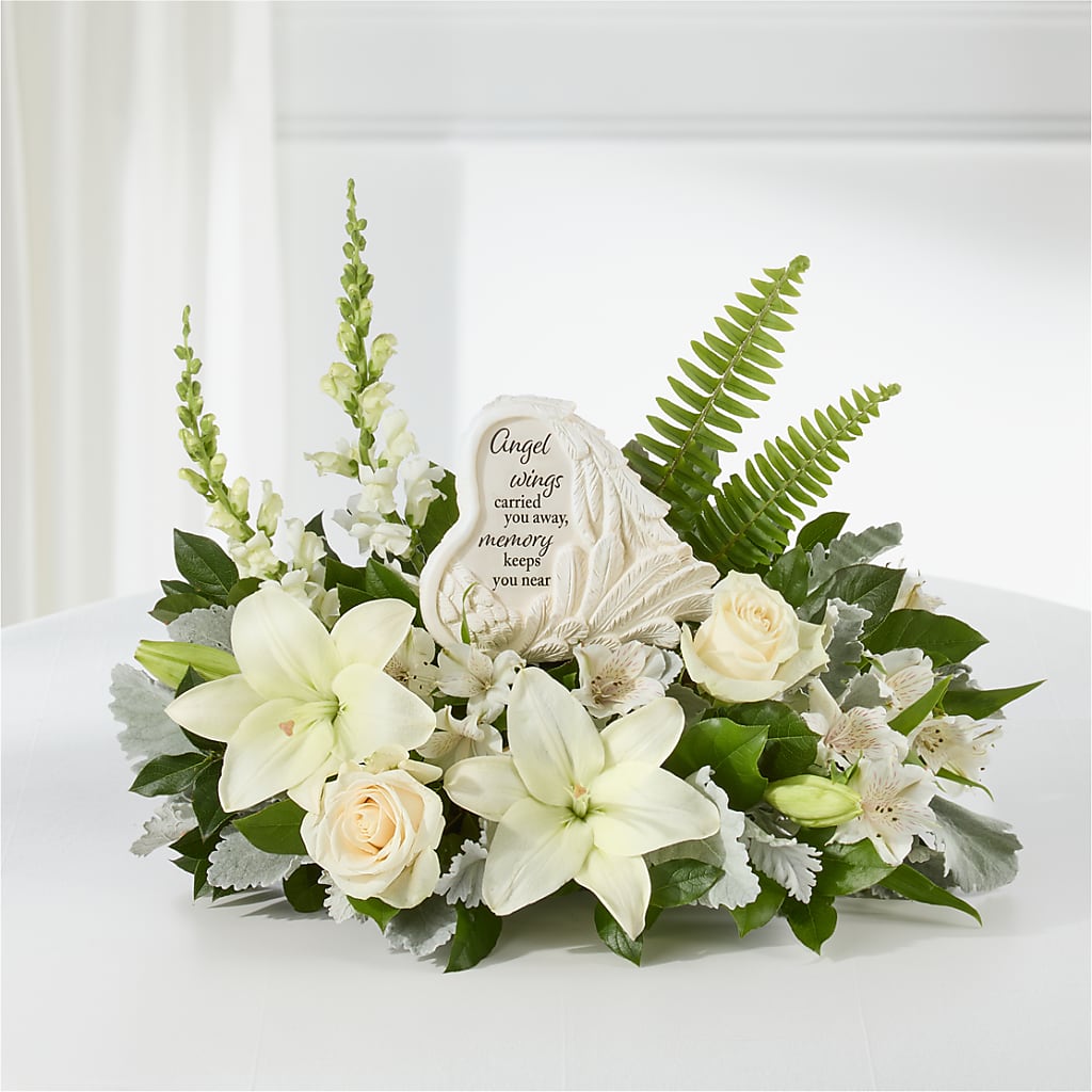 Holding You Close Arrangement –  Joannies Floral Of Birch Run, Birch Run MI