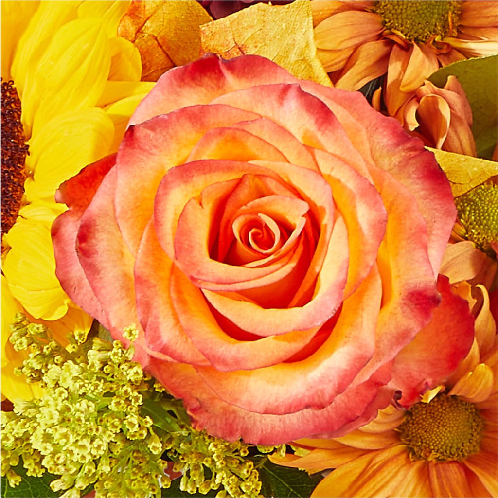The Outdoors Bouquet –  Joannies Floral Of Birch Run, Birch Run MI
