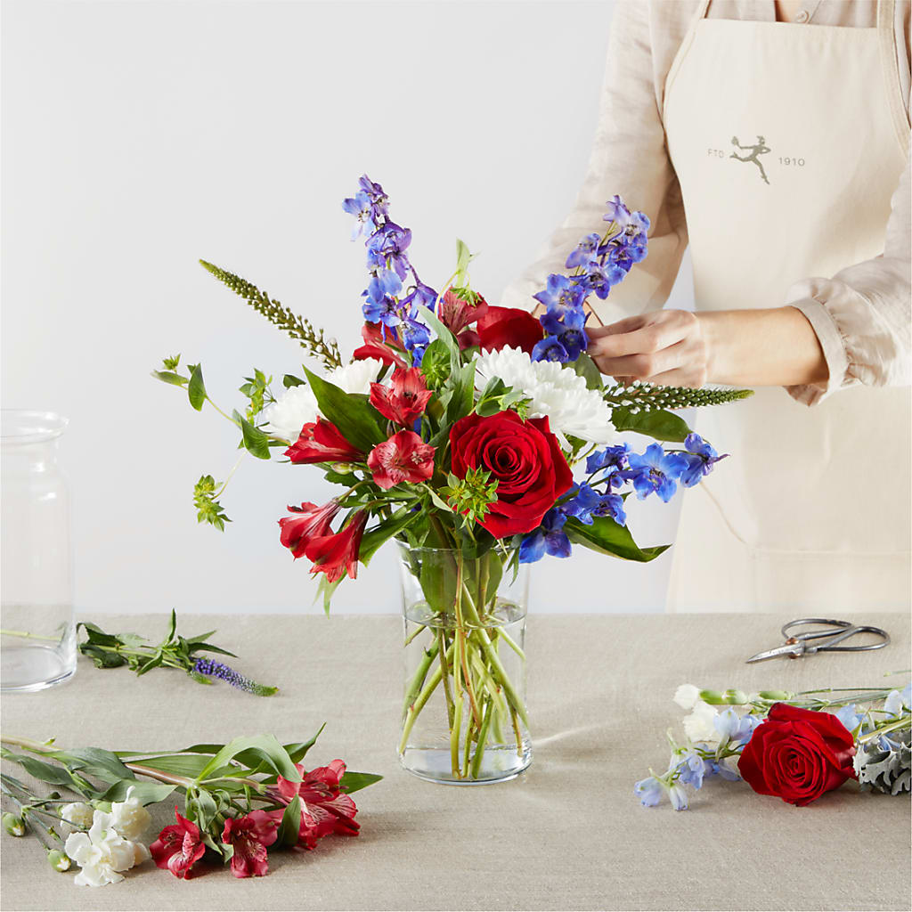 Star Spangled - A Florist Original –  Joannies Floral Of Birch Run, Birch Run MI