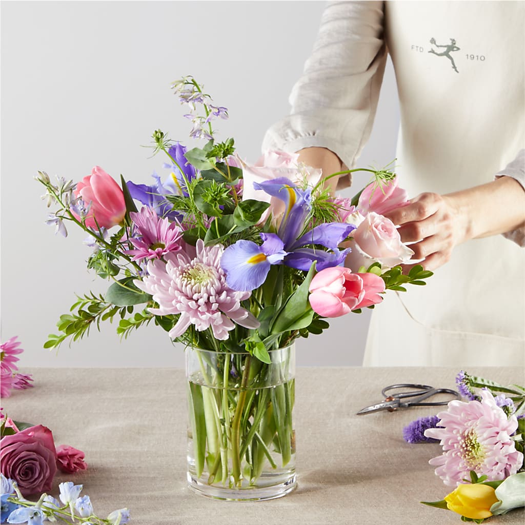 Pastel Tradition - A Florist Original –  Joannies Floral Of Birch Run, Birch Run MI