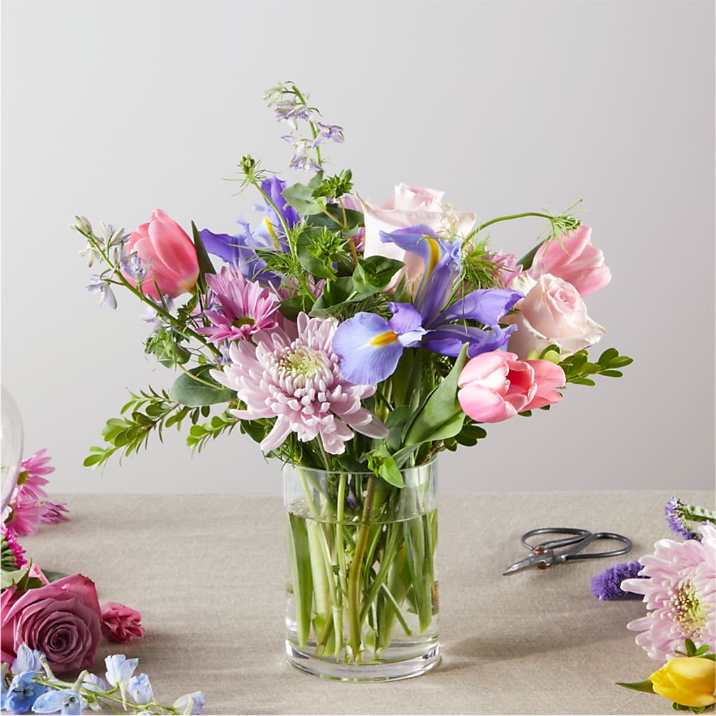 Pastel Tradition - A Florist Original –  Joannies Floral Of Birch Run, Birch Run MI