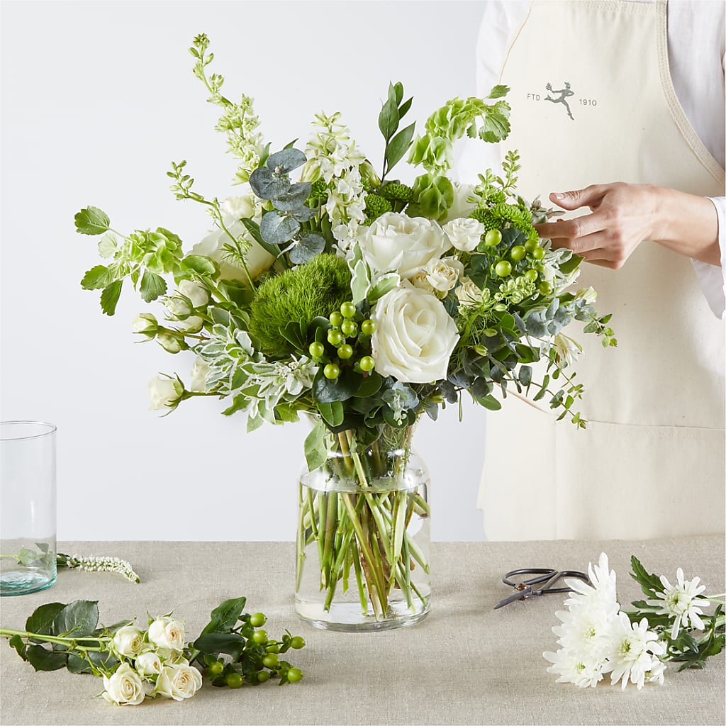 Irish Garden - A Florist Original –  Joannies Floral Of Birch Run, Birch Run MI