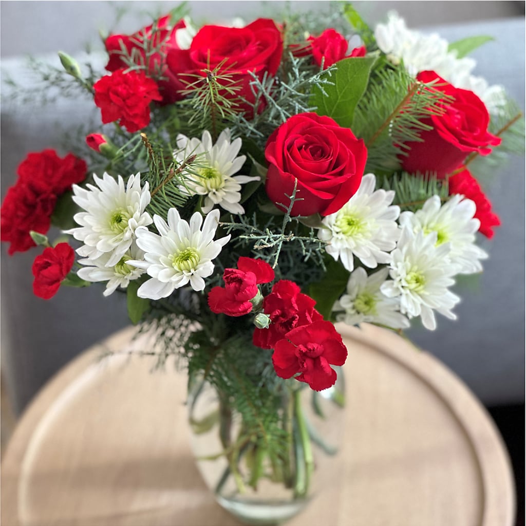 Seasonal Magic Bouquet –  Joannies Floral Of Birch Run, Birch Run MI