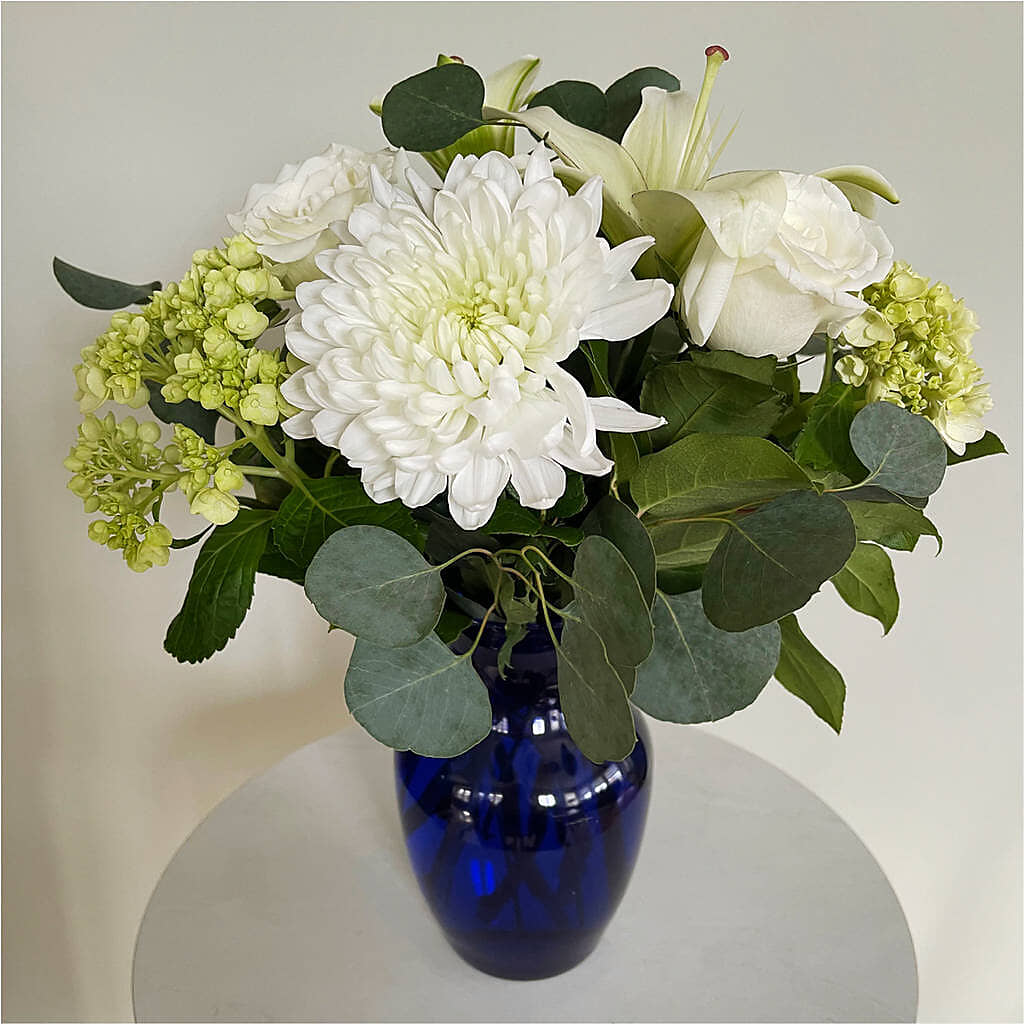 Snowy Dreams Bouquet –  Joannies Floral Of Birch Run, Birch Run MI