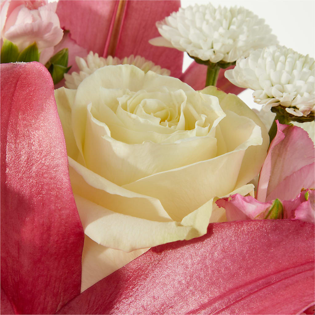 Piece of Cake Bouquet –  Joannies Floral Of Birch Run, Birch Run MI