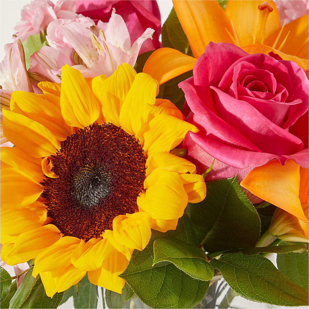 In Full Swing Bouquet –  Joannies Floral Of Birch Run, Birch Run MI