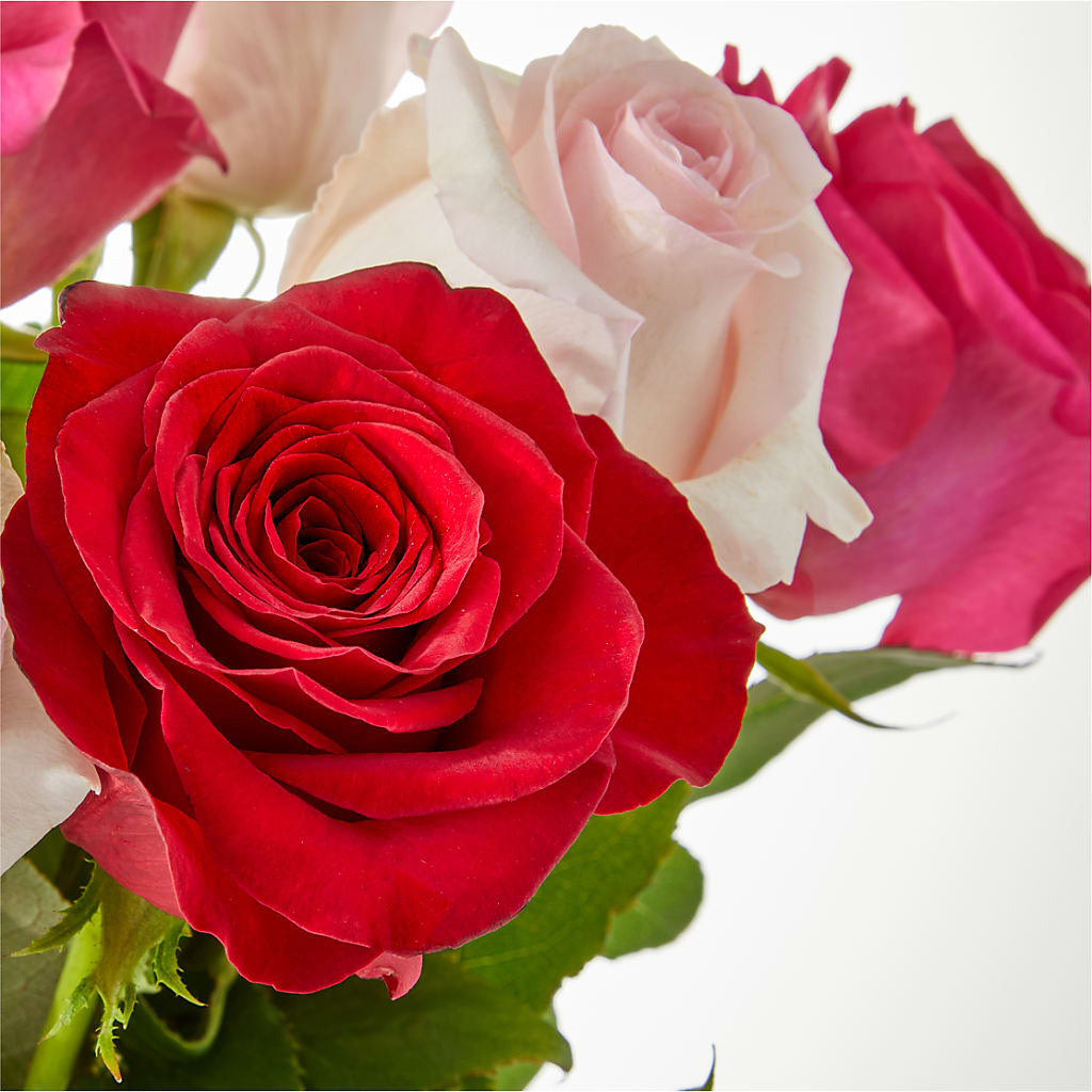 Charming Rose Bouquet –  Joannies Floral Of Birch Run, Birch Run MI