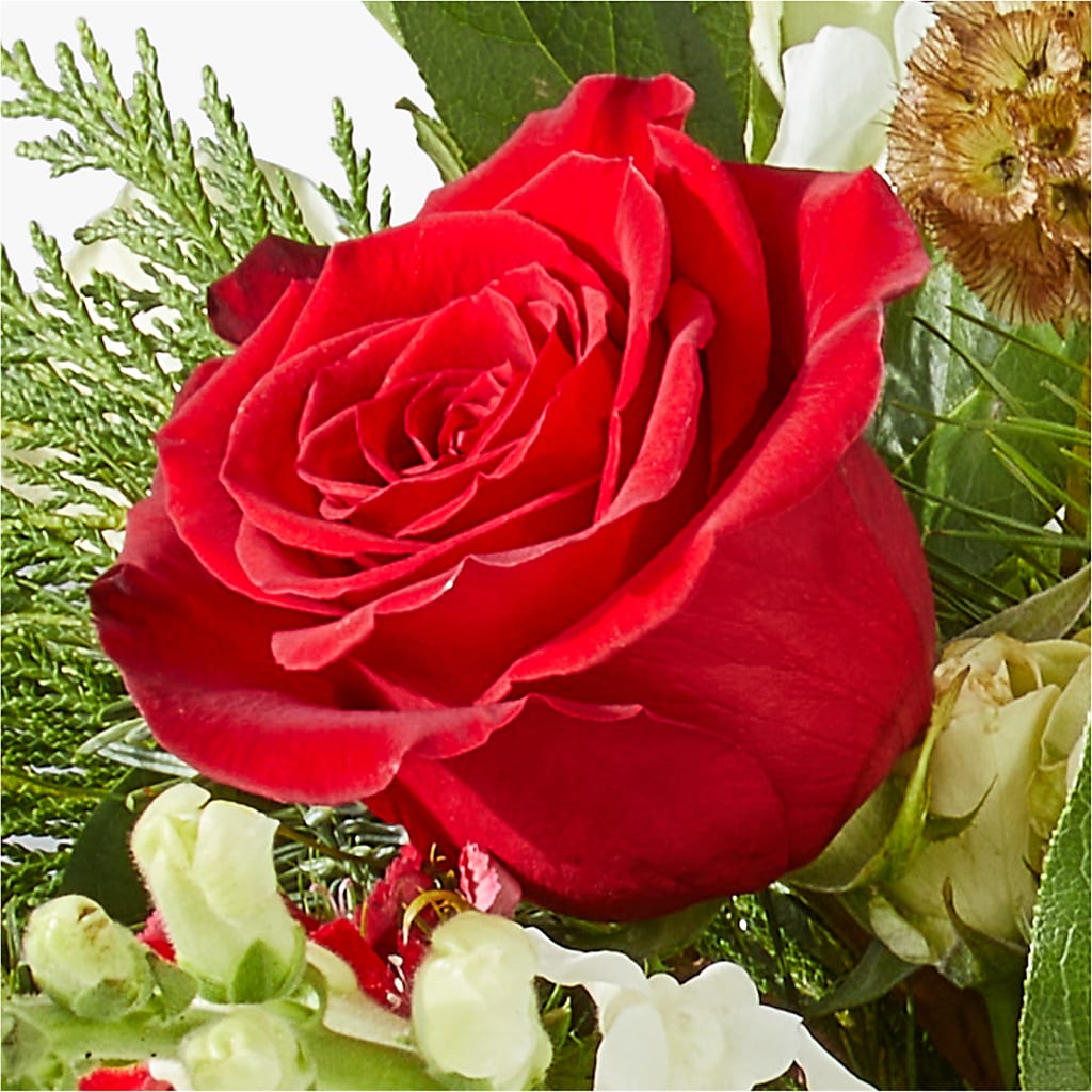 Deck the Halls Bouquet –  Joannies Floral Of Birch Run, Birch Run MI