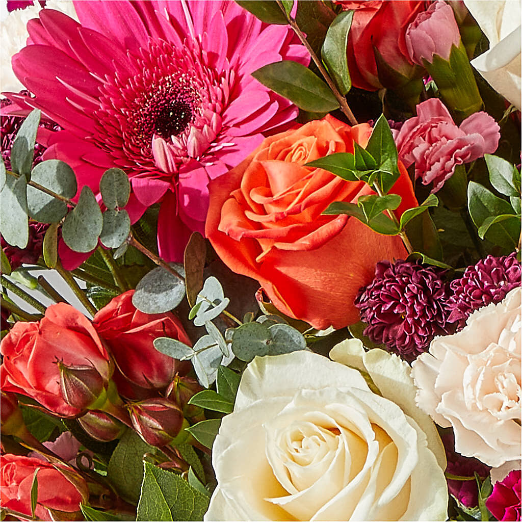 Smell the Roses Bouquet –  Joannies Floral Of Birch Run, Birch Run MI