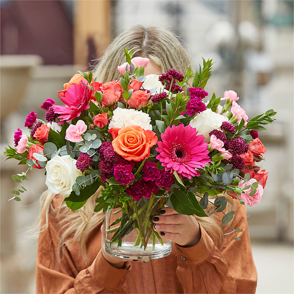 Smell the Roses Bouquet –  Joannies Floral Of Birch Run, Birch Run MI