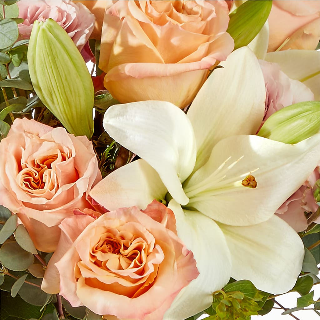 Grapefruit Splash Bouquet –  Joannies Floral Of Birch Run, Birch Run MI