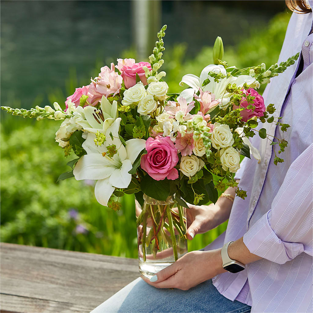 Fondly Bouquet –  Joannies Floral Of Birch Run, Birch Run MI
